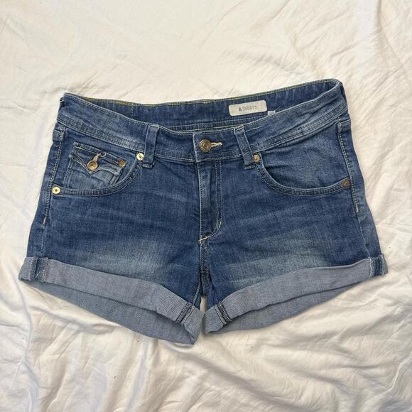 Mid low rise denim shorts rolled bottoms shorts medium wash blue size US 6 - Picture 2 of 7